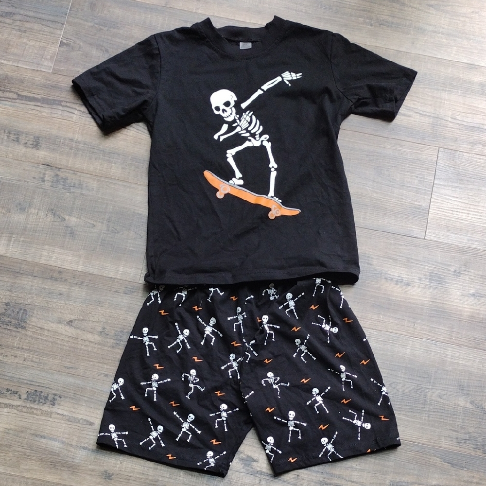 Black Skeleton Skateboard T-Shirt and Shorts Set